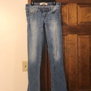 Hollister Jeans! Size: 1R